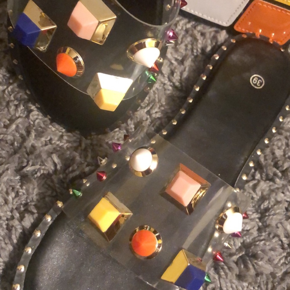 Bedazzled woman sandal